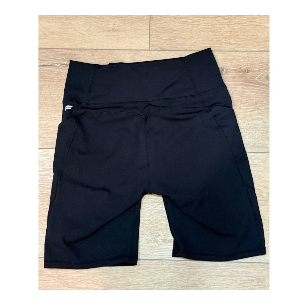 Fabletics PureLuxe Black High Waisted‎ Biker Shorts with Pockets Women Size S